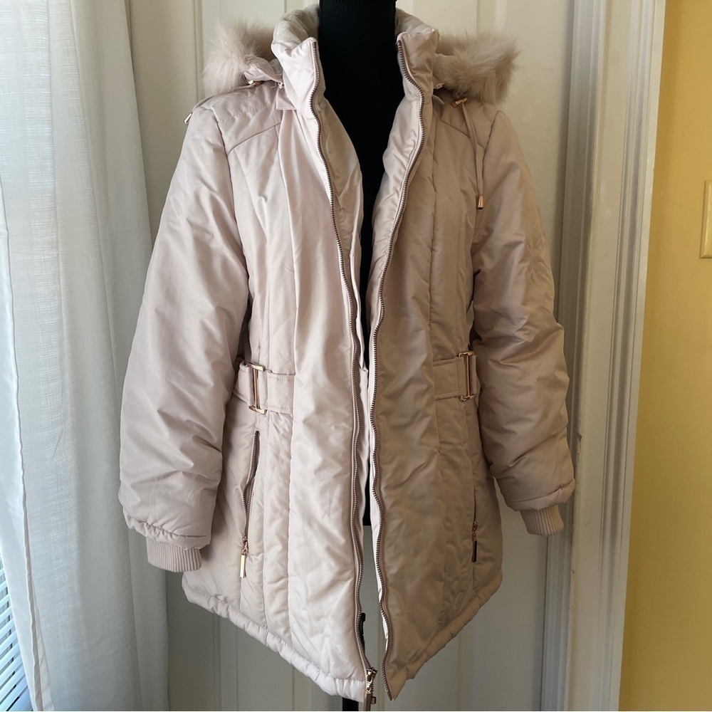 𝅺details Cream Puffer Coat Size XL Fur Collar